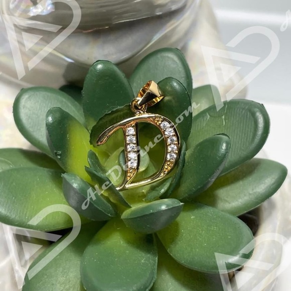 D Initial Pendants (gold plated) - Picture 6 of 9